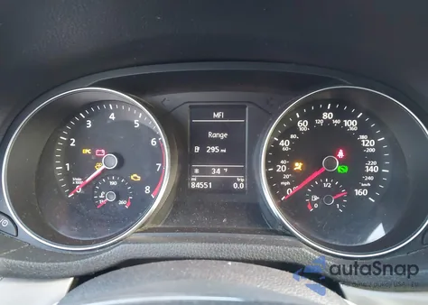 2017 Volkswagen Passat 1.8T S z USA, uszkodzony, nr VIN 1VWAT7A38HC040654